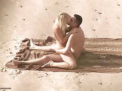 וידאו סקס על החוף