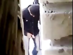 פרסי הזונה מקבלת assfucked בציבור