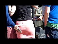 תופס את התחת. בנות באמת אוהבות זה